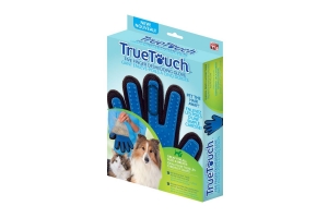 Hair cleaning glove with rubber spikes